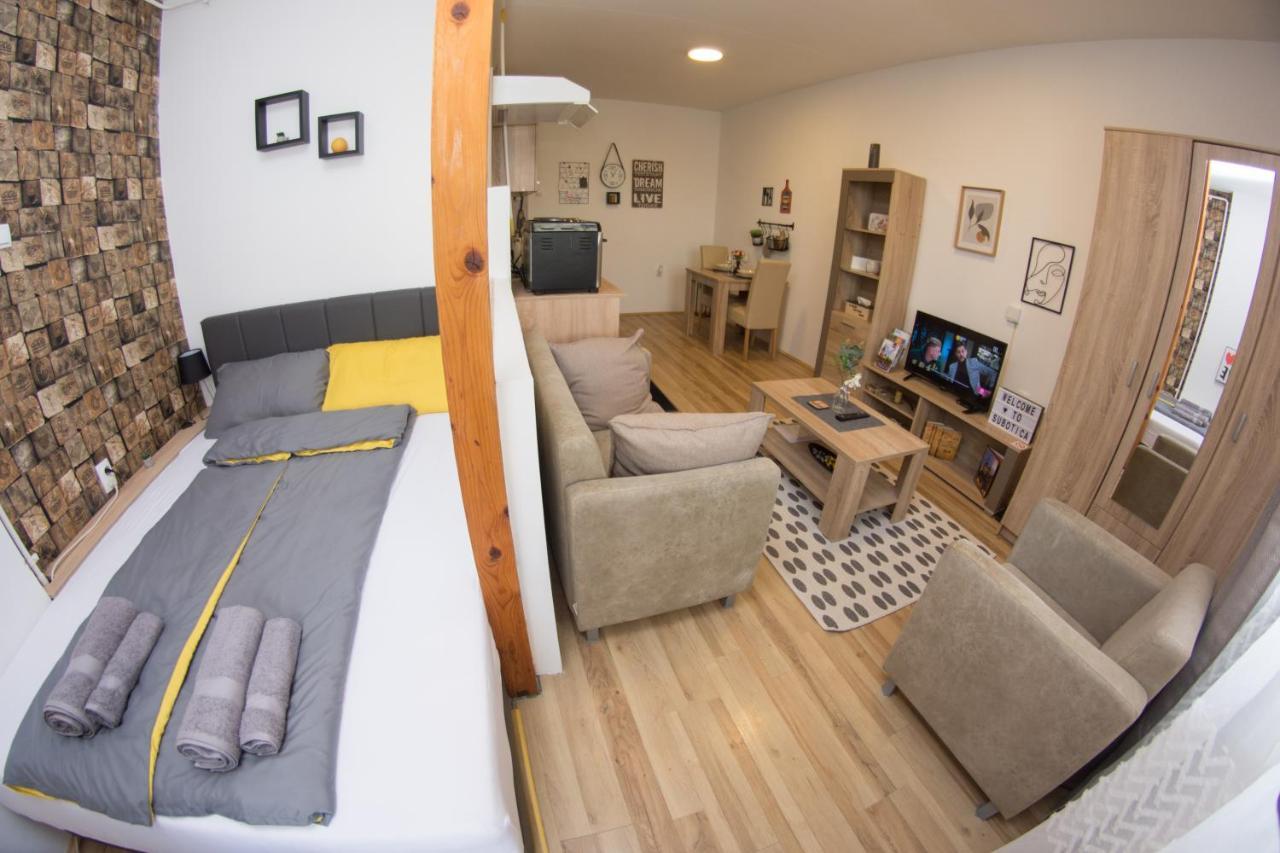 Sweet Apartment Суботиця Екстер'єр фото